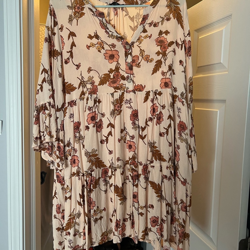 Mittoshop Cream Tunic with 3/4 Sleeves and Pleated Details
